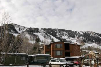 Aspen Townhouse East By Frias Properties Hotel Exterior foto